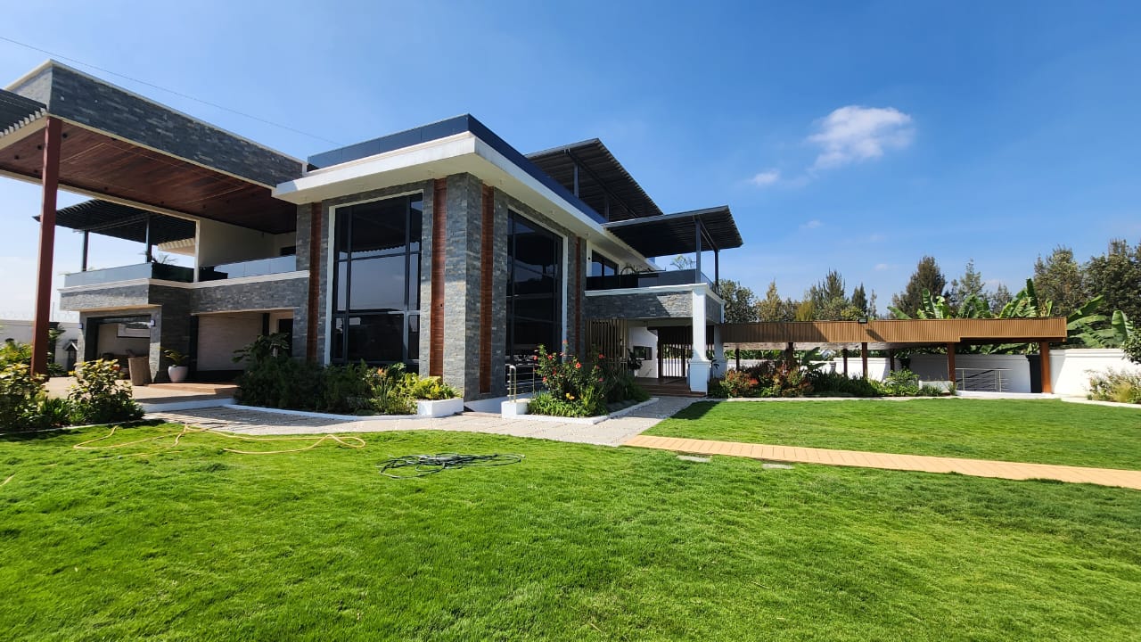 Exterior works — facade and garden